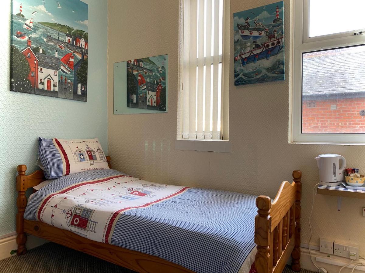 Cumbria Guest House 리탬 세인트 앤스 외부 사진