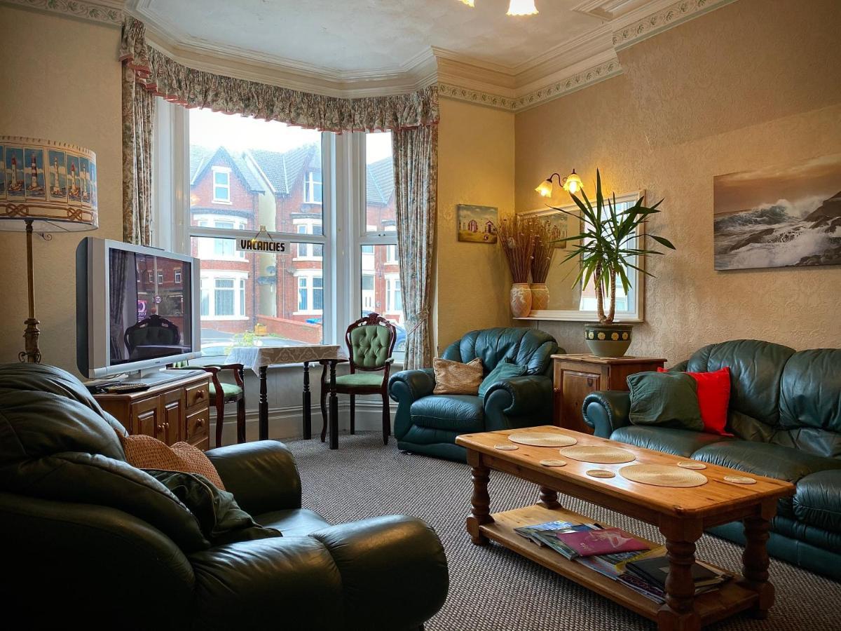 Cumbria Guest House 리탬 세인트 앤스 외부 사진